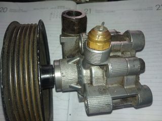 ΤΡΟΜΠΑ ΥΔΡΑΥΛΙΚΟΥ ΤΙΜΟΝΙΟΥ TOYOTA RAV 4 MR2 COROLLA VERSO  TOYODA 32100