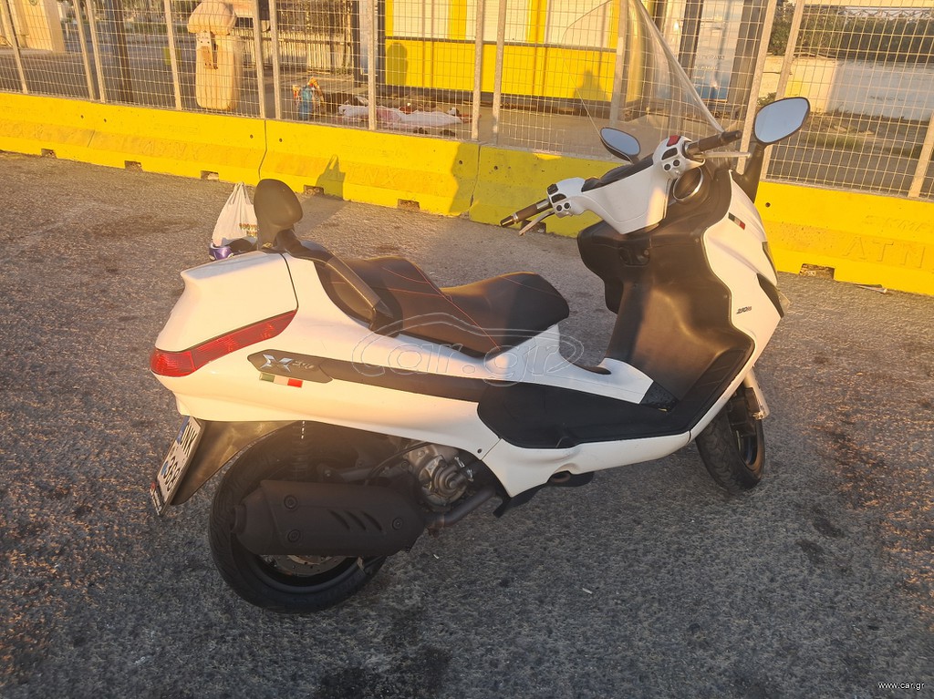 Piaggio XEvo 250 2014