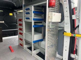 Κλούβα Ford 2017 Custom ΠΩΛΟΥΝΤΑΙ ΜΟΝΟ ΤΑ ΡΑΦΙΑ ΜΕ INVERTER-thumb-15