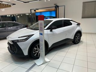 Toyota C-HR 2025 1.8 140HP CLUB