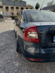 Skoda Octavia 2011 TDI Elegance Navi Multimedia-thumb-26