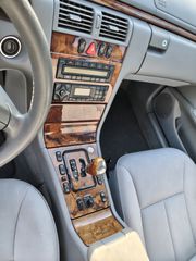 Mercedes-Benz E 240 2001 elegance V6-thumb-4