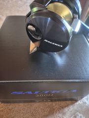 Daiwa saltiga 300h Δεξί 2025