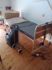 κρεβάτι κατακλίσεως  με στρώμα    και συσκευή οξυγονοθεραπείας