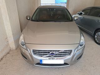 Volvo S60 2011 T4 SUMMUM 180HP POWERSHIFT