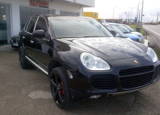 Porsche Cayenne TURBO S '04
