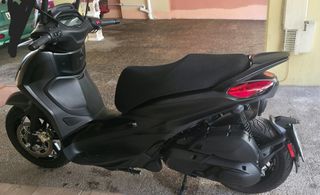 Piaggio Beverly 400 2023