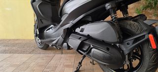 Piaggio Beverly 400 2023-thumb-3