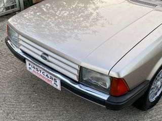 Ford Granada 1981-thumb-9