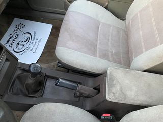Ford Granada 1981-thumb-39