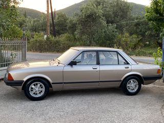Ford Granada 1981-thumb-12