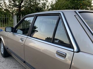 Ford Granada 1981-thumb-13