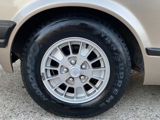 Ford Granada 1981-thumb-17