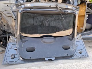 bootlid Ford focus ST170.-thumb-1