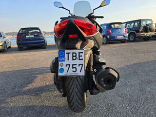 Yamaha XMAX 400 2017-thumb-1