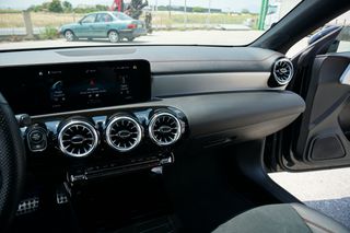 Mercedes-Benz CLA 180 2023 AMG LINE 7G-DCT - 1ο ΧΕΡΙ - ΑΨΕΓΑΔΙΑΣΤΟ - FULL EXTRA-thumb-49