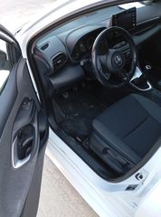 Toyota Yaris 2022-thumb-5
