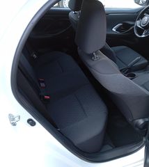 Toyota Yaris 2022-thumb-8