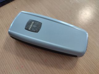 NOKIA 2600-thumb-1