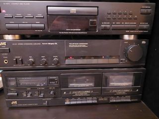 JVC ΕΝΙΣΧΥΤΗΣ  AX 211