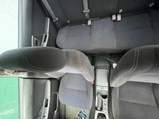 Subaru Impreza 2001-2005 σαλόνι με μοκέτα και ταπετσαρίες