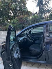 Lancia Ypsilon 2013-thumb-14