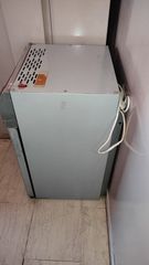 ψυγείο mini bar