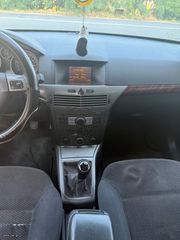 Ράδιο CD γνήσιο για opel Astra H 1400 ..2005μοντελο σε άριστη κατάσταση 70 ευρό.. βασιλης Πυργος Ηλειας
