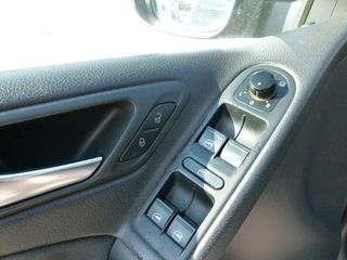 Volkswagen Golf 2010 TSI 122 PS-thumb-15