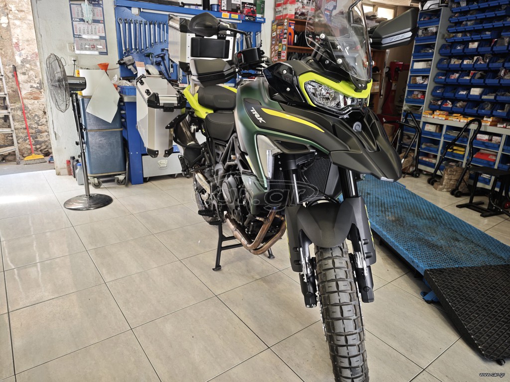 Benelli TRK 702 2025 TRK 702X Με εργοστασιακές βαλίτσες αλουμινίου
