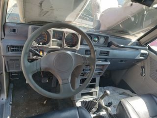 Mitsubishi pajero-thumb-5