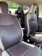 Toyota iQ 2011 1.4 Diesel-thumb-7