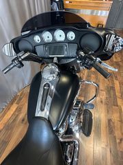 Harley Davidson Street Glide 2017-thumb-2