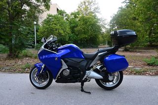 Honda VFR 1200 2013 VFR 1200FD DCT-thumb-2