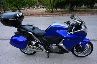 Honda VFR 1200 2013 VFR 1200FD DCT-thumb-3