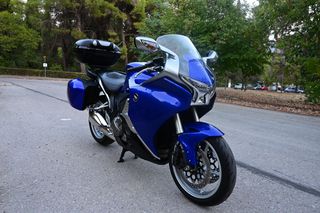 Honda VFR 1200 2013 VFR 1200FD DCT-thumb-4