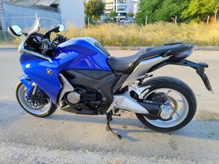 Honda VFR 1200 2013 VFR 1200FD DCT-thumb-17