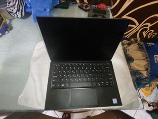 Dell XPS 13 9370 i5 8th gen 8gb Ram 512gb nvme M2 ssd