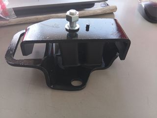 ΒΑΣΗ ΜΗΧΑΝΗΣ ISUZU CAMPO 4WD ΑΡΙΣΤΕΡΑ  89-03   Κωδικός: 8-94482-406-0
