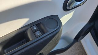Renault Twingo 2015-thumb-10