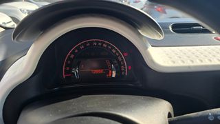 Renault Twingo 2015-thumb-11