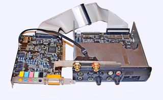 Sound Blaster SB0010D internal drive + SB LiveI 5.1 value CT4830 πακέτο