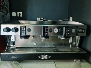 Wega Atlas W01 EVD Επαγγελματική Μηχανή Εσπρέσο 3 Ομάδων Μεταλλικό Μαύρο
