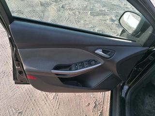 Ford Focus 2011-thumb-10