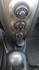 Toyota Yaris 2010-thumb-8