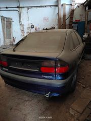 Renault Laguna 1997-thumb-2