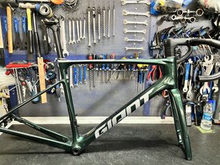 Δρόμου - Κούρσας Giant 2024 Defy
