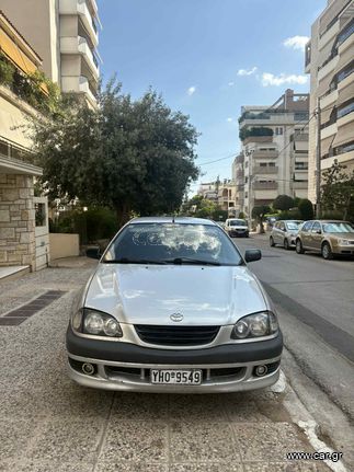 Toyota Avensis 2001