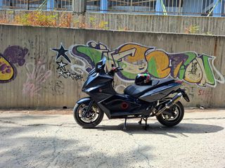 Gilera GP 800 2012-thumb-6