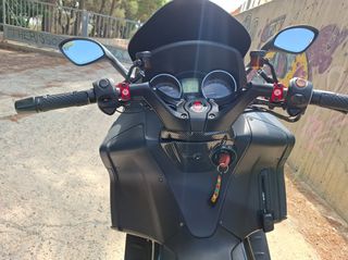 Gilera GP 800 2012-thumb-9